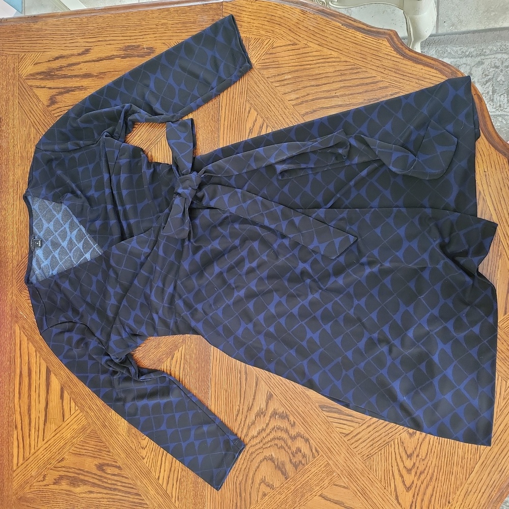 COPY - Ann Taylor Loft Black & blue Front Wrap Dress